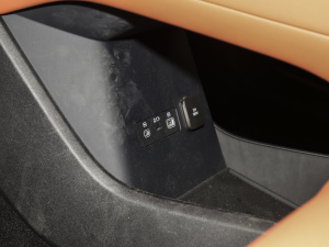 2025DM 200KM򌼤_Ş п؅^