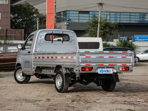 2019款1.5L 手动单排 国V 左后45度