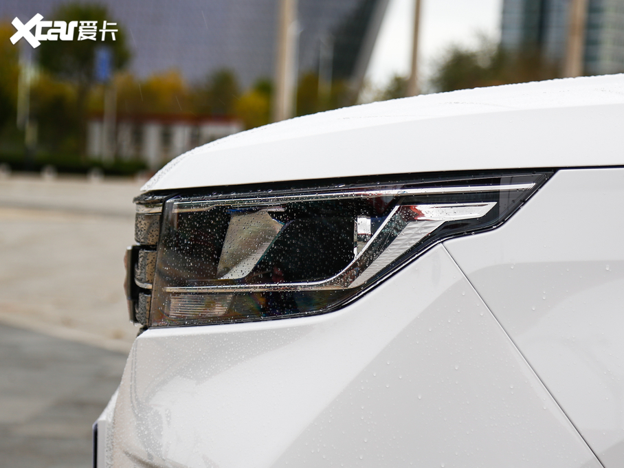 2020��������PLUS 1.5T �քӺ��A�� 7��