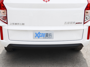 2020款1.5L 手动标准型 5座  细节外观