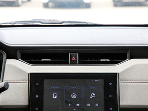 2020款1.5L 手动舒适型 7座 空调出风口