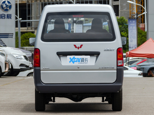2020款1.2L 实用型LSI 正后	
