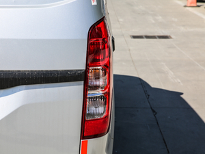 2020��1.2L ��ȡ�ͷⴰ܇ β��