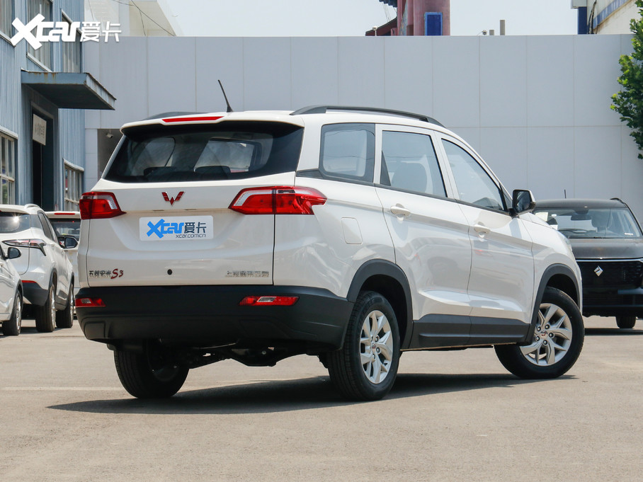 2020款五菱宏光s31.5l 手动标准型