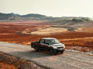 2021款1.5L 开拓型 整体外观