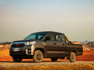 2021款1.5L 开拓型 整体外观