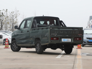 2021款1.5L 进取型 左后45度
