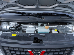 2021款汽车下乡版 1.5L 双排LV0 发动机