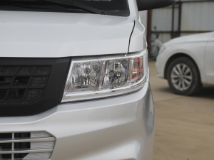 2021款汽车下乡版 1.8L 单排LV1 大灯