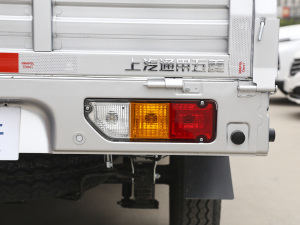 2021款汽车下乡版 1.8L 双排LV0 尾灯