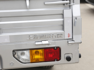 2021款汽车下乡版 1.8L 双排LV0 细节外观