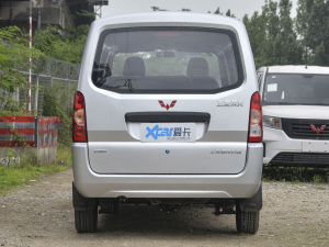 2021款加长版 1.5L 标准助力型 7座 正后	