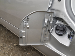 2021款加长版 1.5L 标准助力型 7座 油箱盖