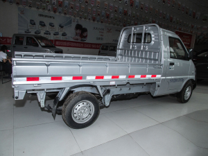 2021款1.5L 基本型单排 整体外观