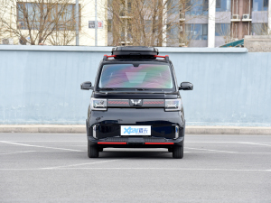 2022款宏光MINIEV GAMEBOY 300km 玩咖款 磷酸铁锂