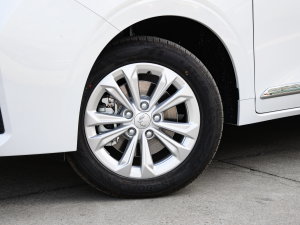 2022款1.5T 手动轻享活力型 轮圈
