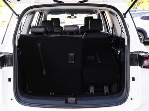 2022款1.5T 手动轻享活力型 空间座椅