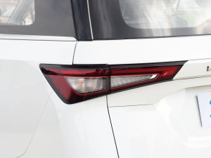 2022款1.5T 手动舒享活力型 尾灯