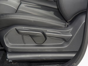 2022款1.5T 手动舒享活力型 主驾驶座椅调节