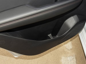 2022款1.5T 手动舒享活力型 后门储物空间