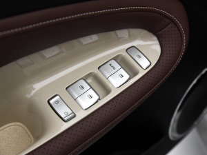 2023333km `Ϭ {܇ƅ^	