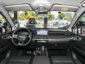 2023款2.0L DHT旗舰型 内饰全景