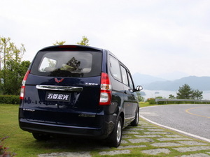 2010款1.4L 基本版 整体外观
