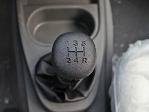 2010款1.4L 基本版 中控区