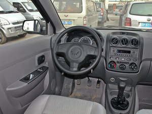 2010款1.4L 基本版 中控区