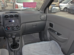 2010款1.4L 基本版 中控区