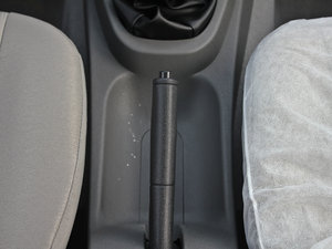2010款1.4L 基本版 中控区