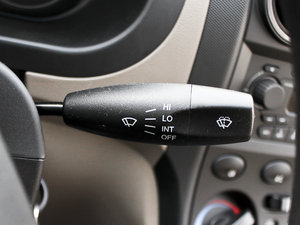 2010款1.2L 标准版 中控区
