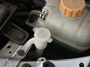 2010款1.2L 标准版 其它