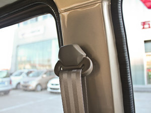 2012款1.2L 手动标准版 空间座椅