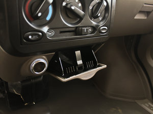 2012款1.2L 手动标准版 空间座椅