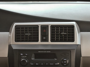 2012款1.2L 手动标准版 空调出风口