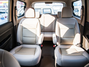 2014款1.2L 手动标准型 空间座椅