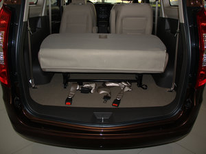 2014款S 1.5L 手动标准型 行李厢空间