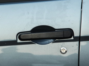 2014款1.2L 手动基本型 主驾门拉手