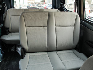 2014款1.2L 手动基本型 后排座椅