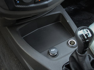 2014款1.2L 手动基本型 空间座椅