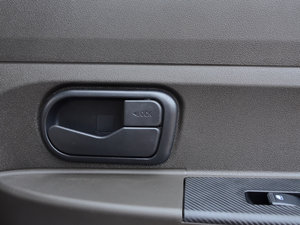 2014款1.5L 手动标准型 空间座椅