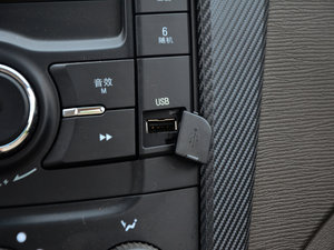 2014款1.5L 手动标准型 中控区