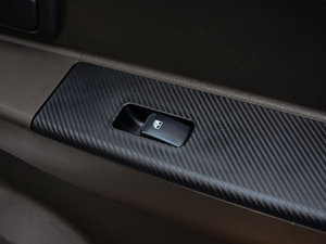 2014款1.5L 手动标准型 中控区