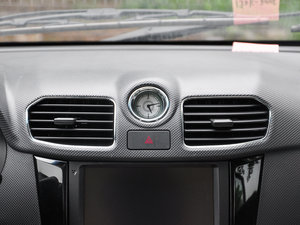 2014款S 1.5L自动豪华型 7座 空调出风口