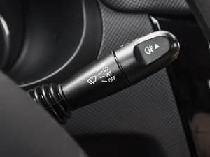 2014款S 1.5L自动豪华型 7座 中控区