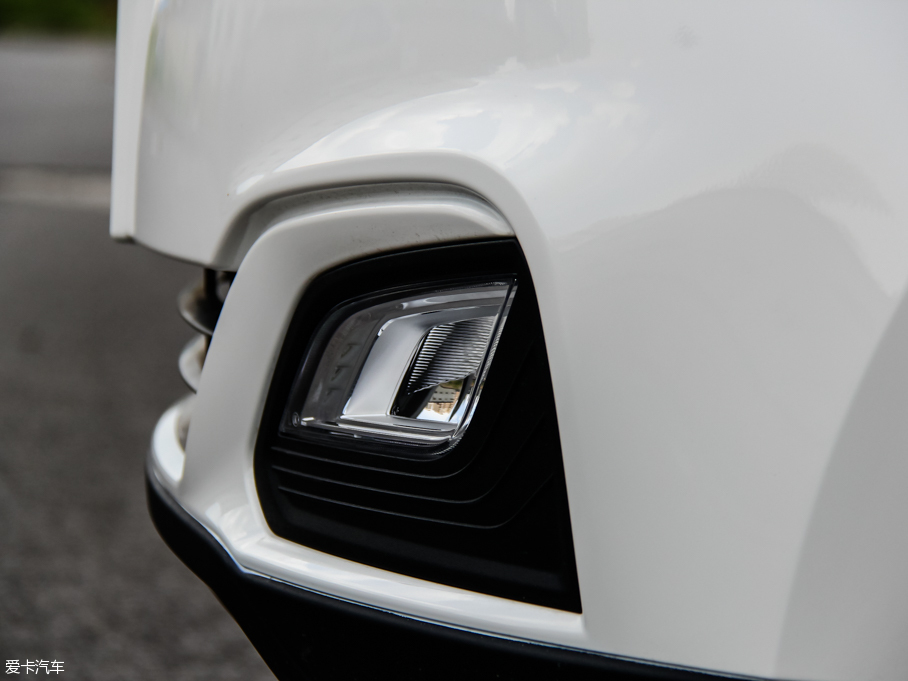 2015 S1 1.5L ք(dng)A