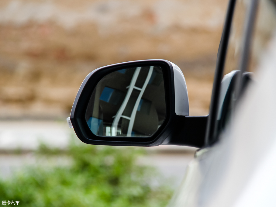 2015 S1 1.5L ք(dng)A