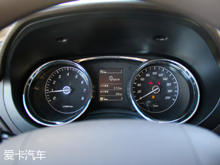 上汽通用五菱2015款五菱宏光