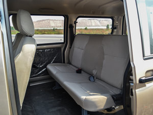 2015款S 1.2L 手动五座基本型CNG 后排座椅